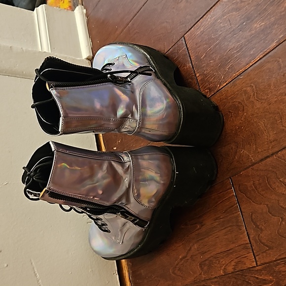 Dolla Kill Current Mood Lilac Holographic Combat Boots size 9 womens - Picture 4 of 6
